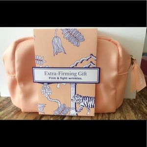 Clarins make up bag / travel bag